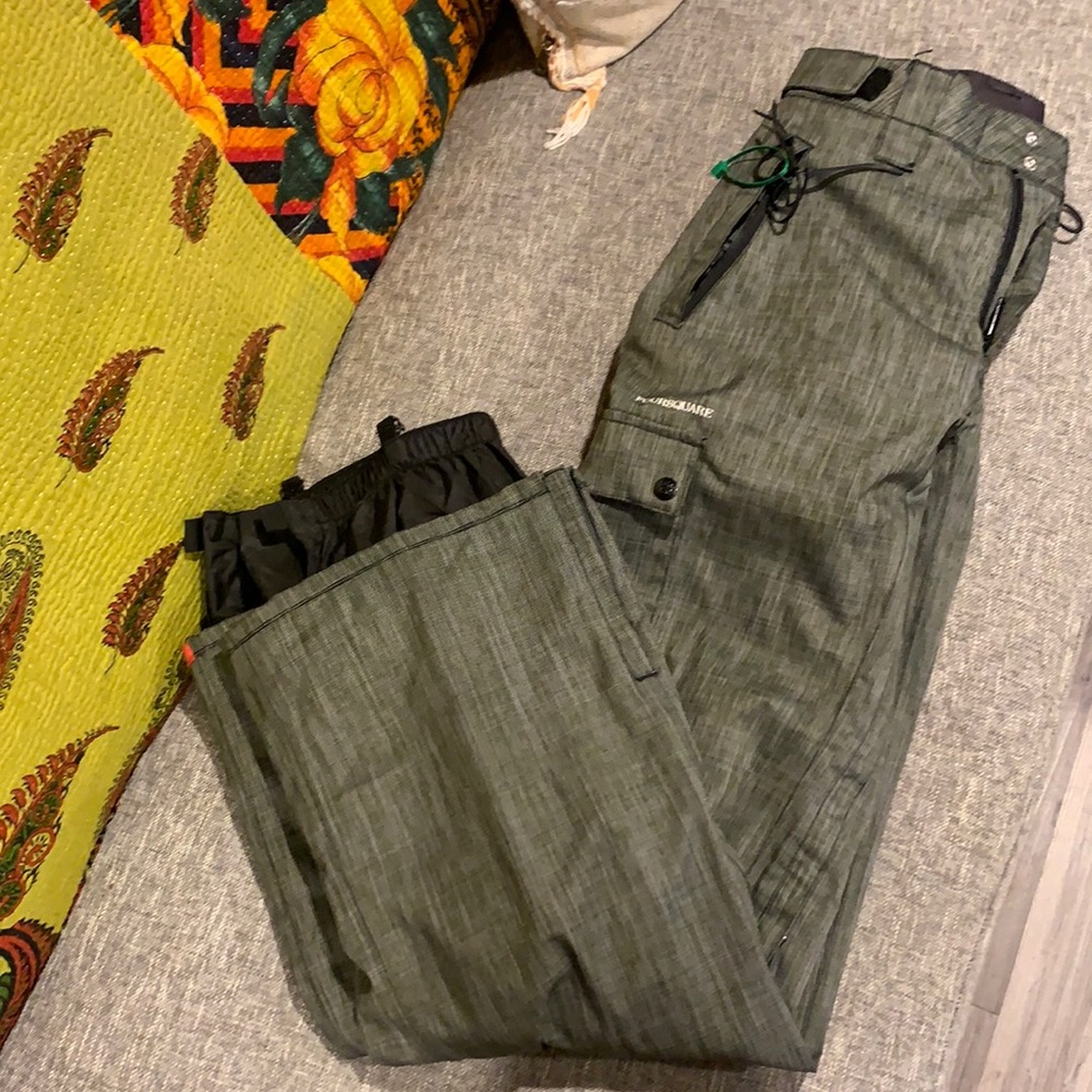 Snowboarding pants